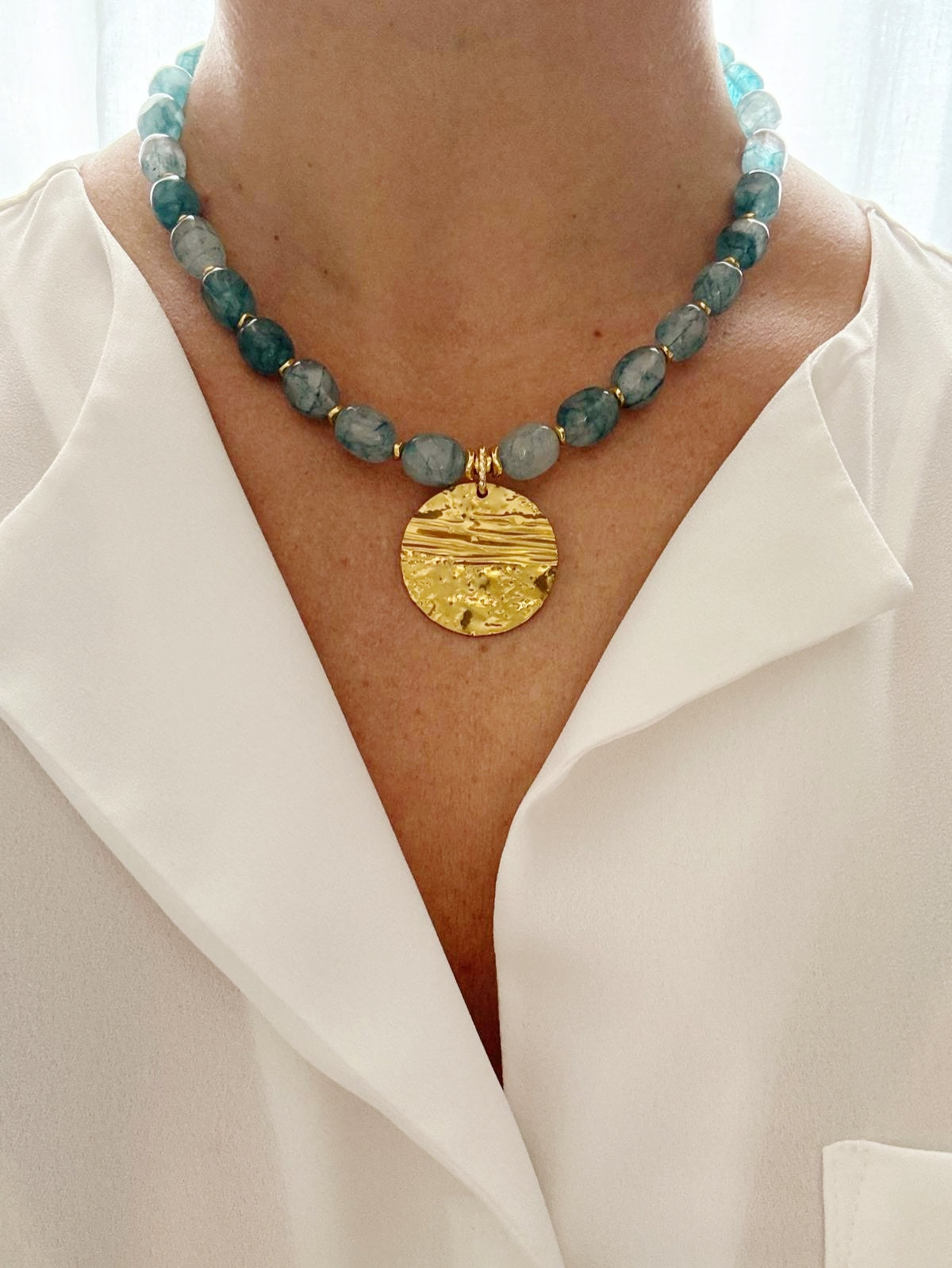 Collier Laora