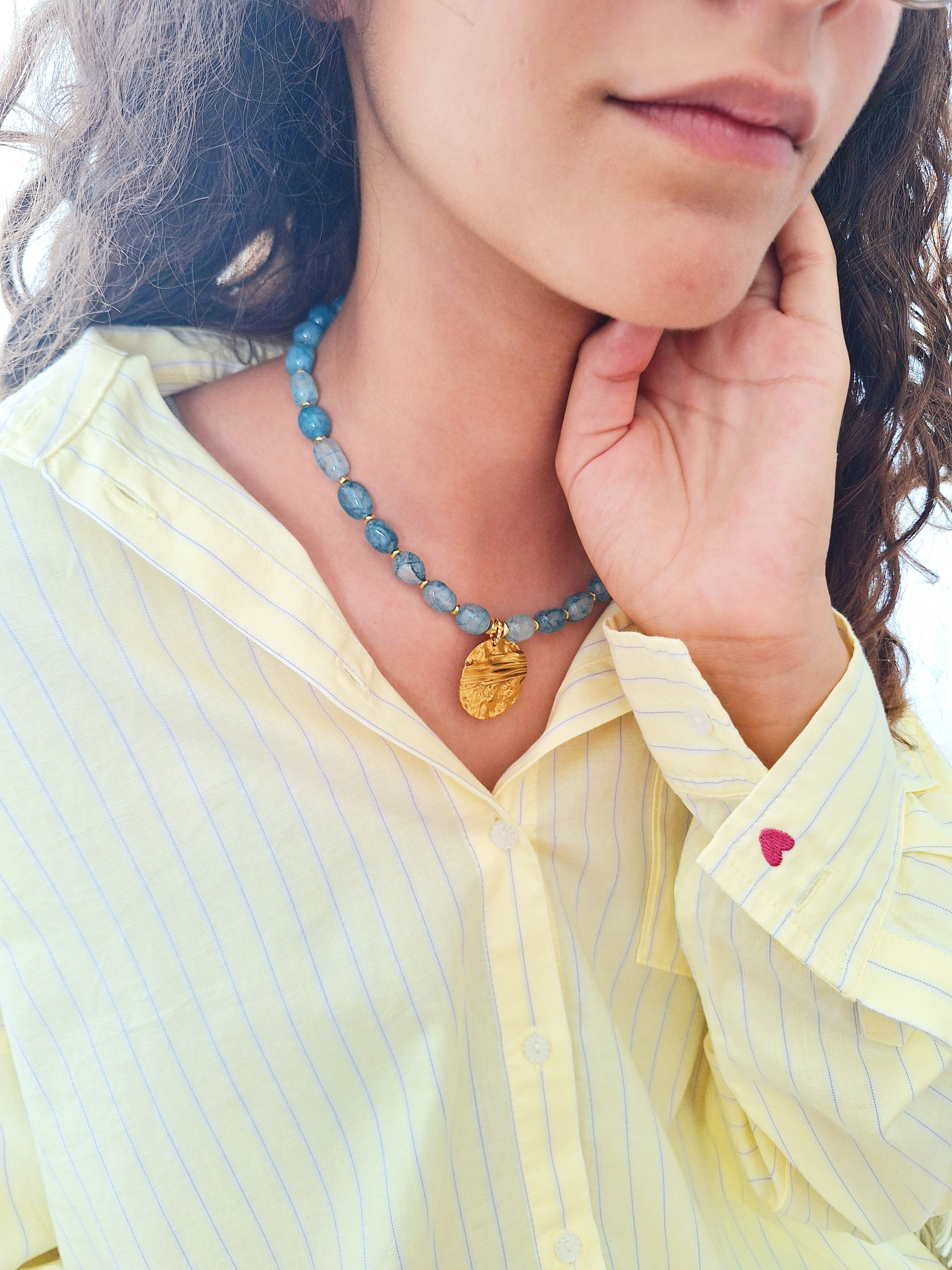 Collier Laora
